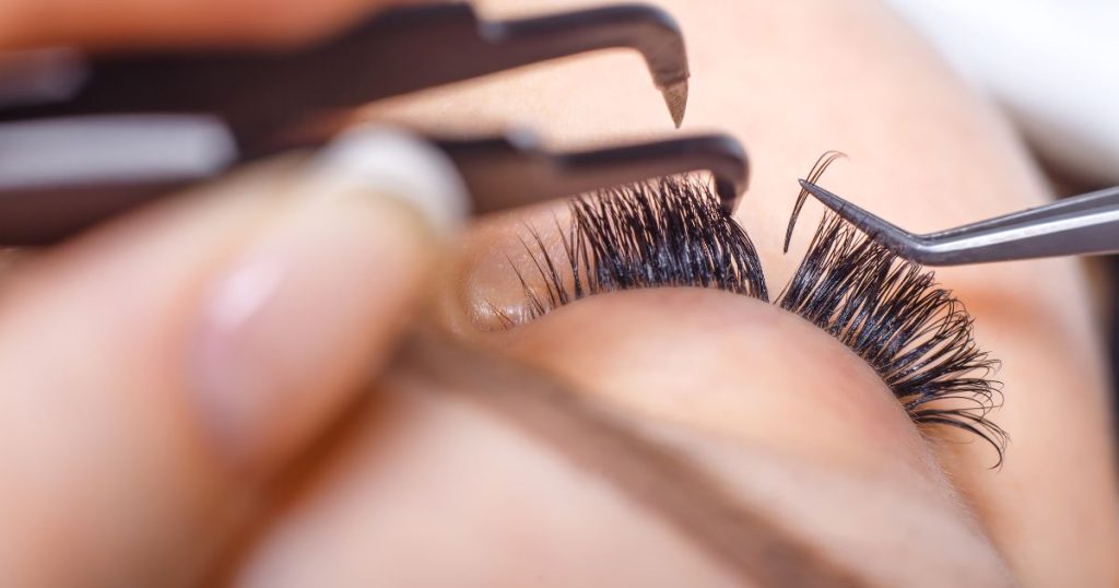 lash extensions redcliffe